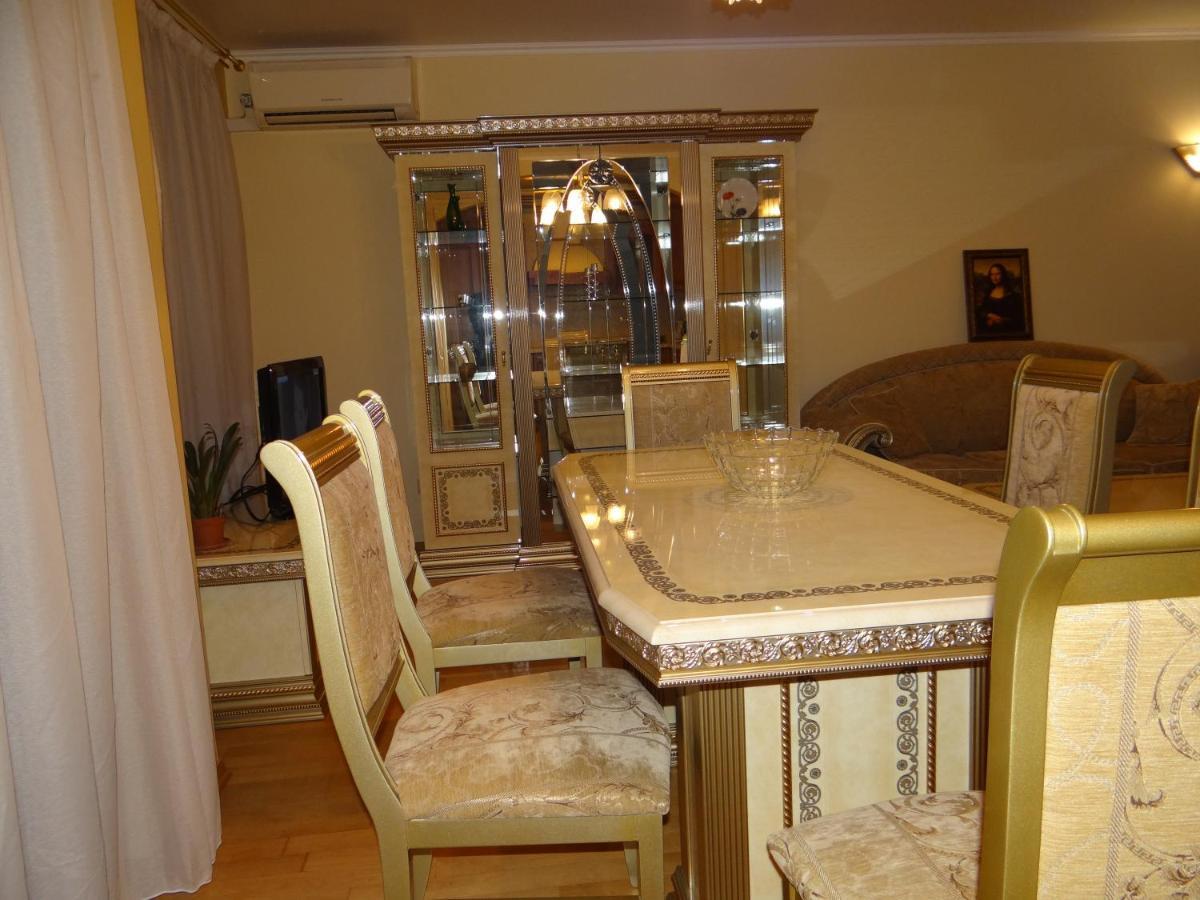 בורגאס Luxury Versailles Apartments Center Opera מראה חיצוני תמונה